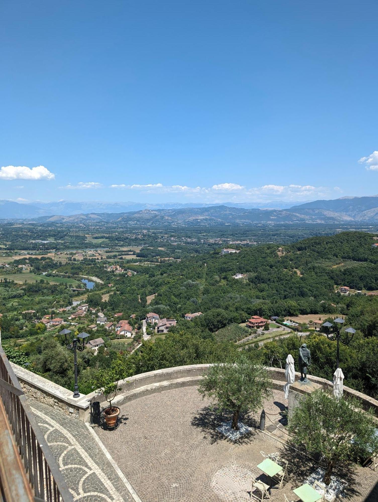 La Grotta *